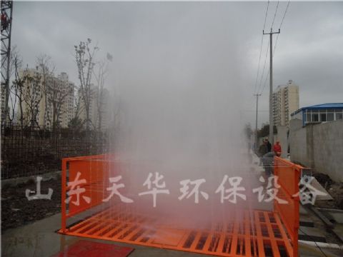 點(diǎn)擊查看詳細(xì)信息<br>標(biāo)題：標(biāo)準(zhǔn)型工程洗車機(jī)清洗效果 閱讀次數(shù)：4954